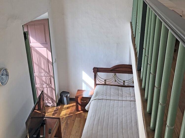 Семейный Номер, Hostal Latina