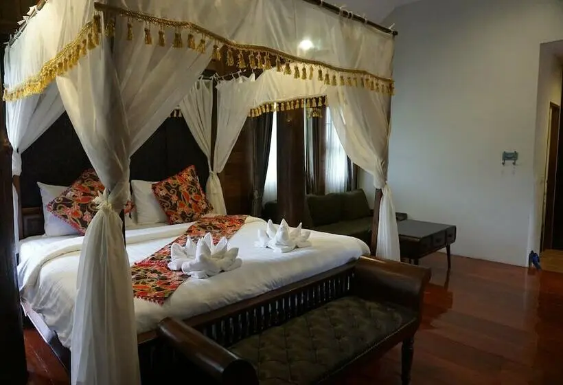 デラックスルーム, Buraphat Resort