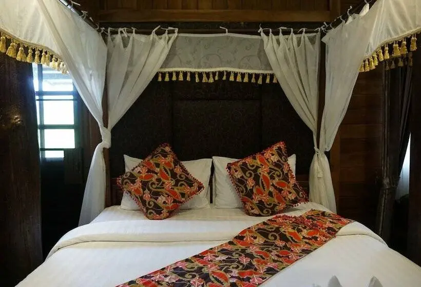 デラックスルーム, Buraphat Resort