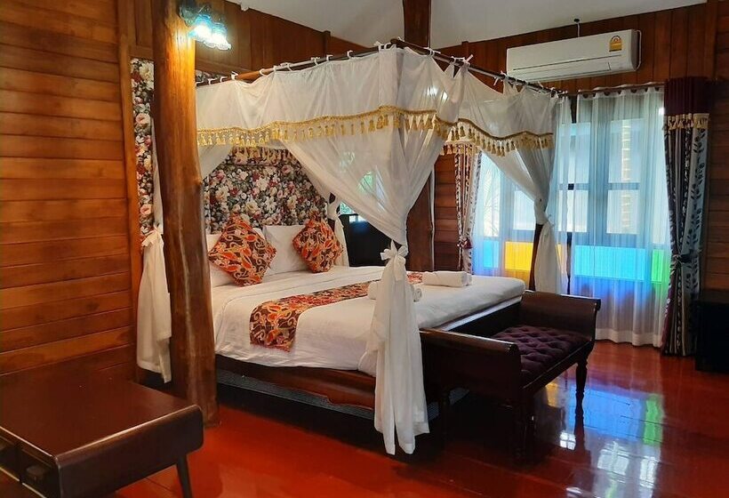 Номер Deluxe, Buraphat Resort