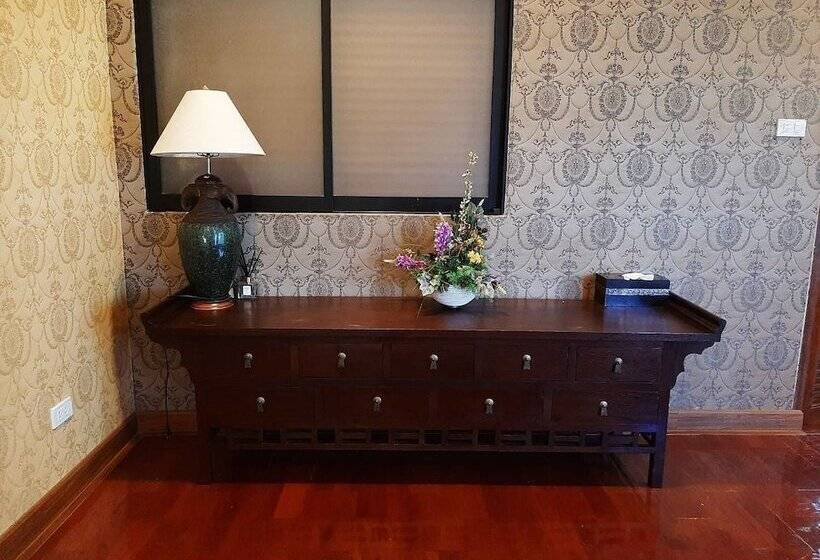 Семейный Номер, Buraphat Resort