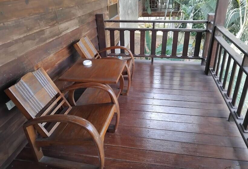 Номер Deluxe, Buraphat Resort