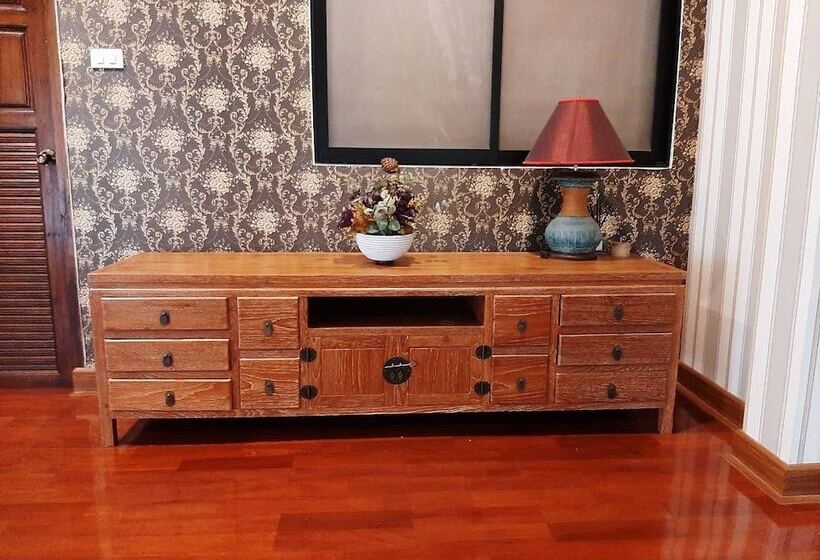 Семейный Номер, Buraphat Resort