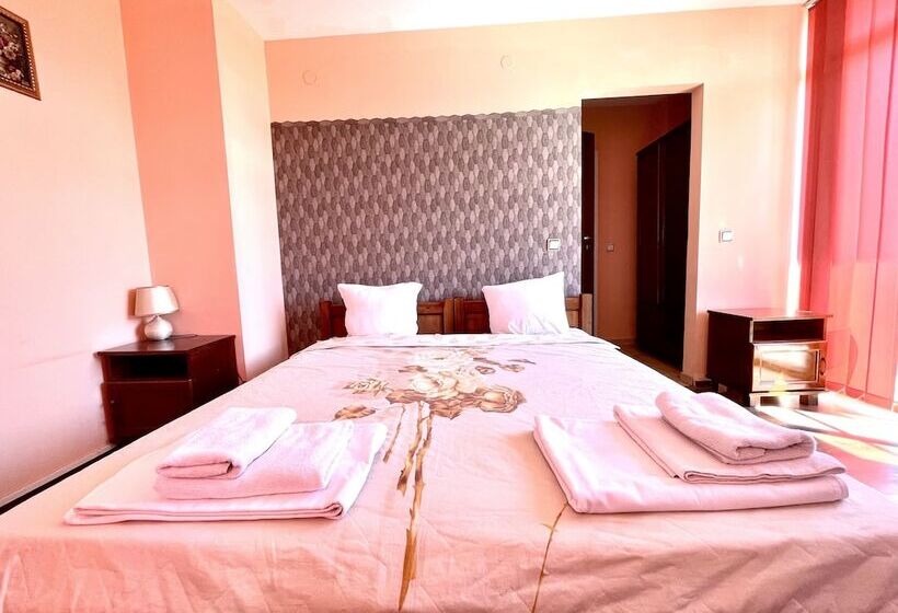 标准间带山景, Family Hotel Carpe Diem