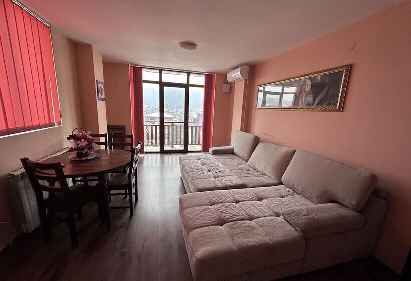 Апартаменты Comfort 2 Спальни, Family Hotel Carpe Diem