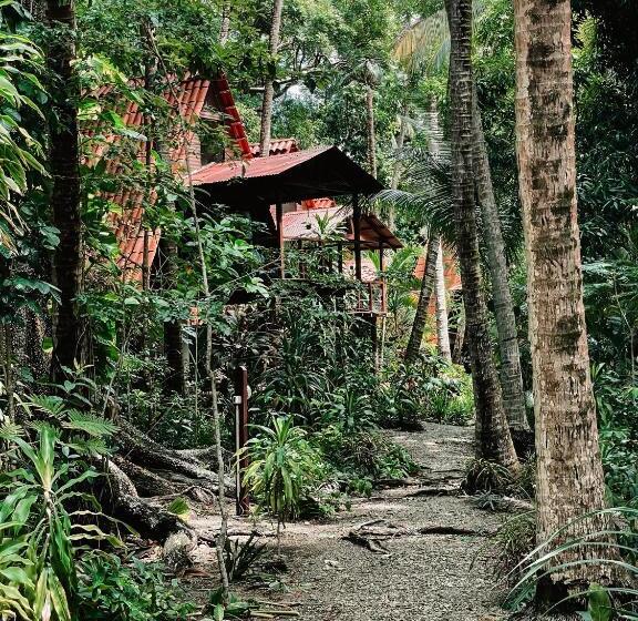 ガーデンビューのスタンダードバンガロー, Calala Lodge