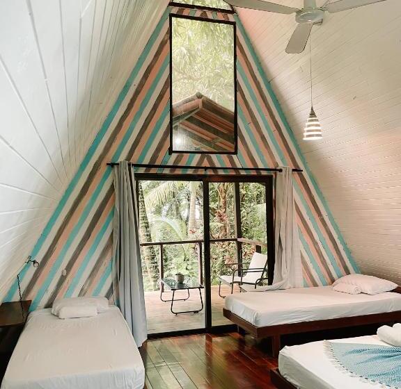 ガーデンビューのスタンダードバンガロー, Calala Lodge