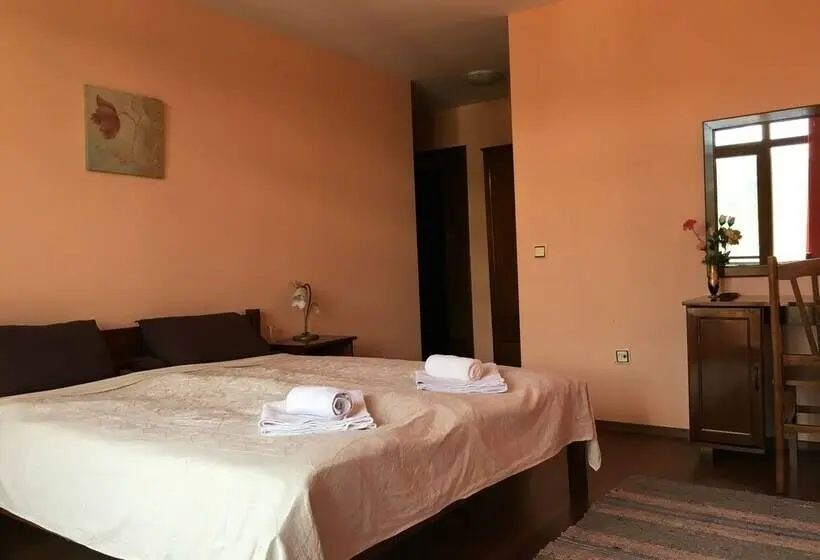 マウンテンビュースタンダードルーム, Family Hotel Carpe Diem