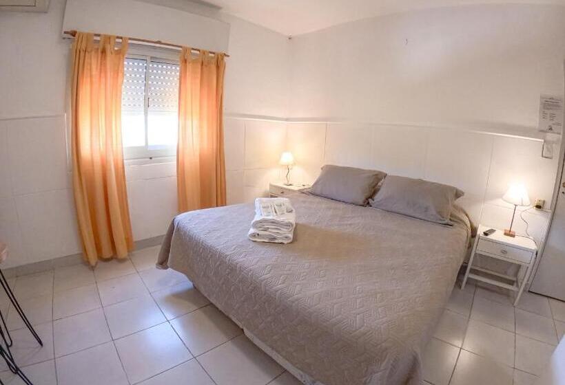 标准工作室, Descanso Las Tres Marias Apart