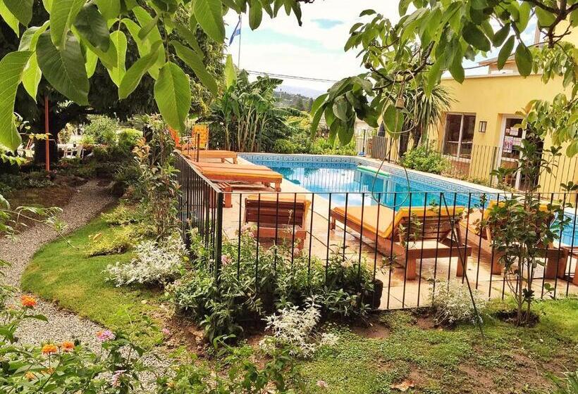 标准工作室, Descanso Las Tres Marias Apart