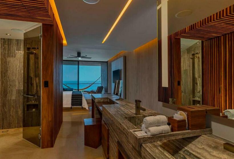 חדר סטנדרט נוף לים עם מרפסת, Solaz, A Luxury Collection Resort, Los Cabos