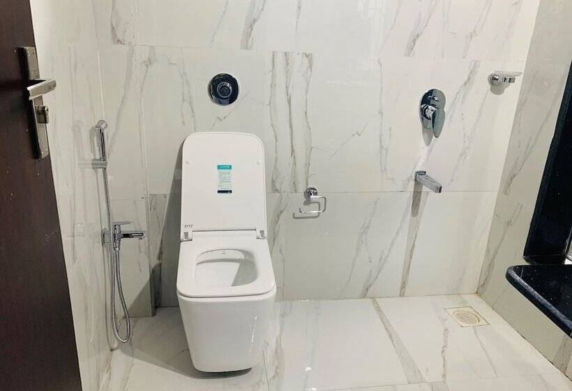 Deluxe Trippelrum, Swati