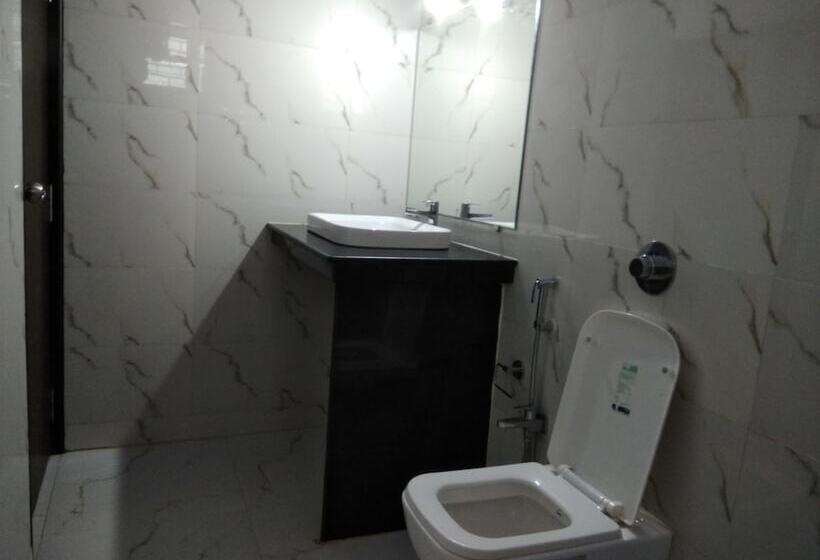 Deluxe Trippelrum, Swati