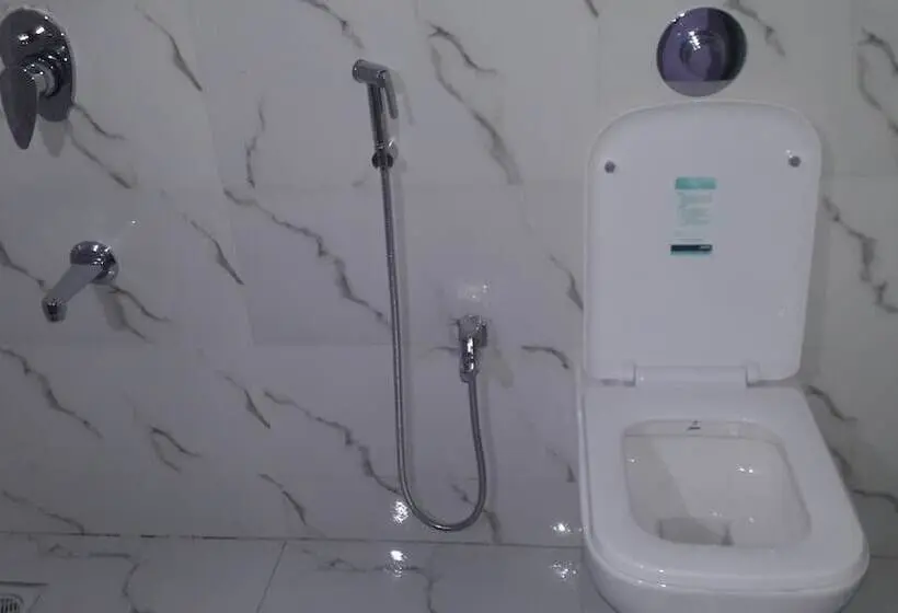 Habitació Estàndard, Swati