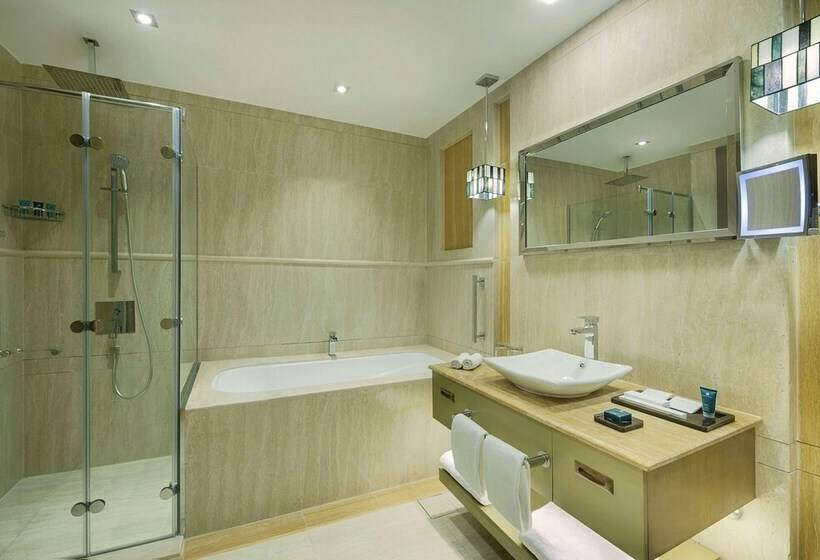 Номер Deluxe, Wyndham Doha West Bay