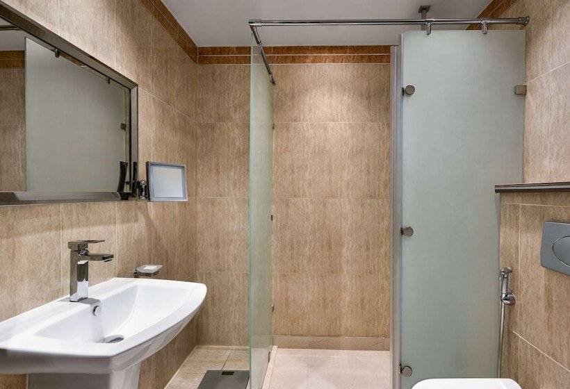 Апартаменты 2 Спальни Вид на Море, Wyndham Doha West Bay