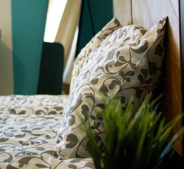 带共用浴室的标准房间, A16 Hostel