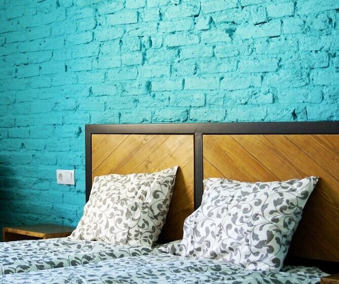 חדר סטנדרט חדר אמבטיה משותף, A16 Hostel