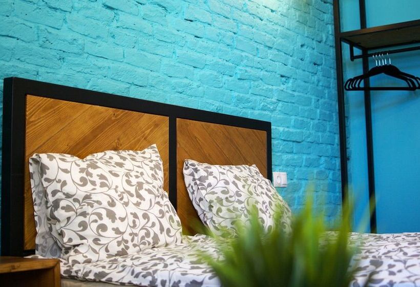 バス共有のスタンダードルーム, A16 Hostel