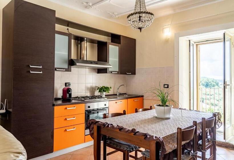 סטודיו סטנדרט עם מרפסת, Dolmen House