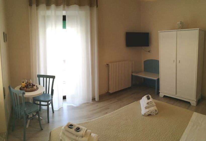 Номер Стандарт, Donna Melina