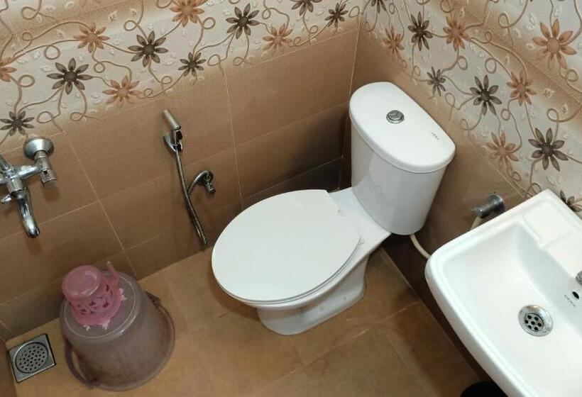 اتاق اکونومی, Janatha Homestay