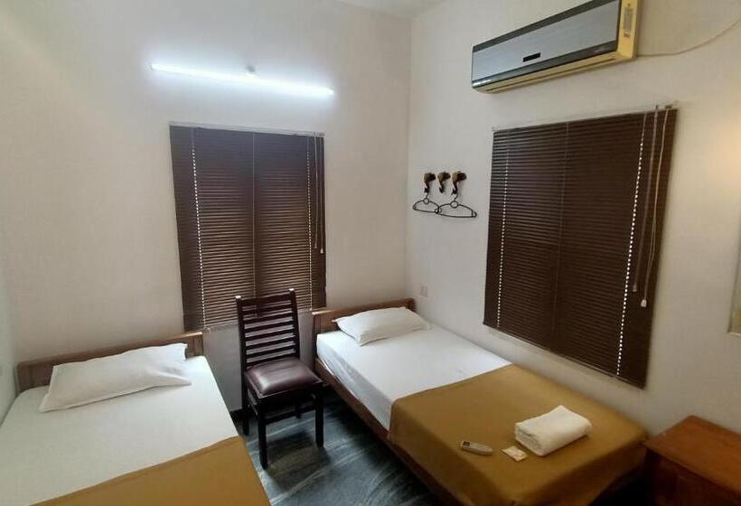 اتاق اکونومی, Janatha Homestay