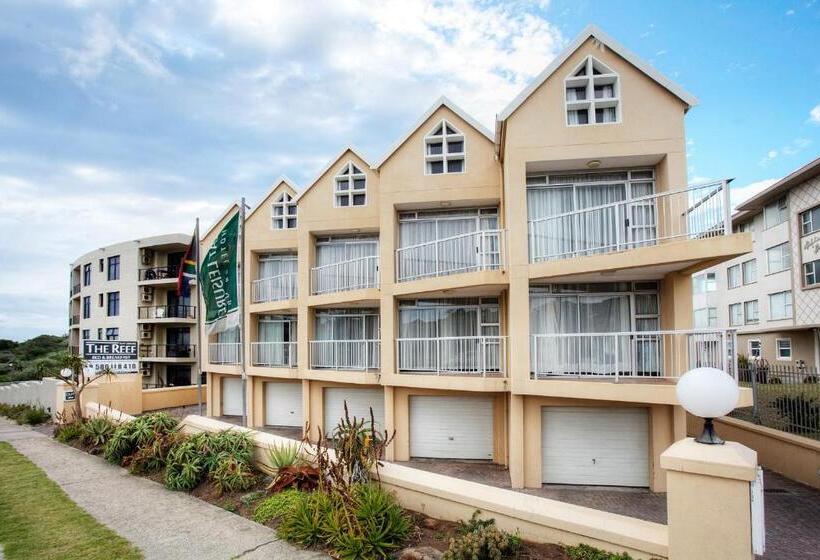 اتاق خانوادگی, The Reef Apartments