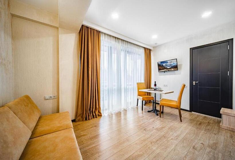 سوییت خانوادگی, Bm Plaza