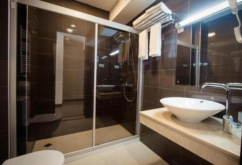 سوییت خانوادگی, Bm Plaza