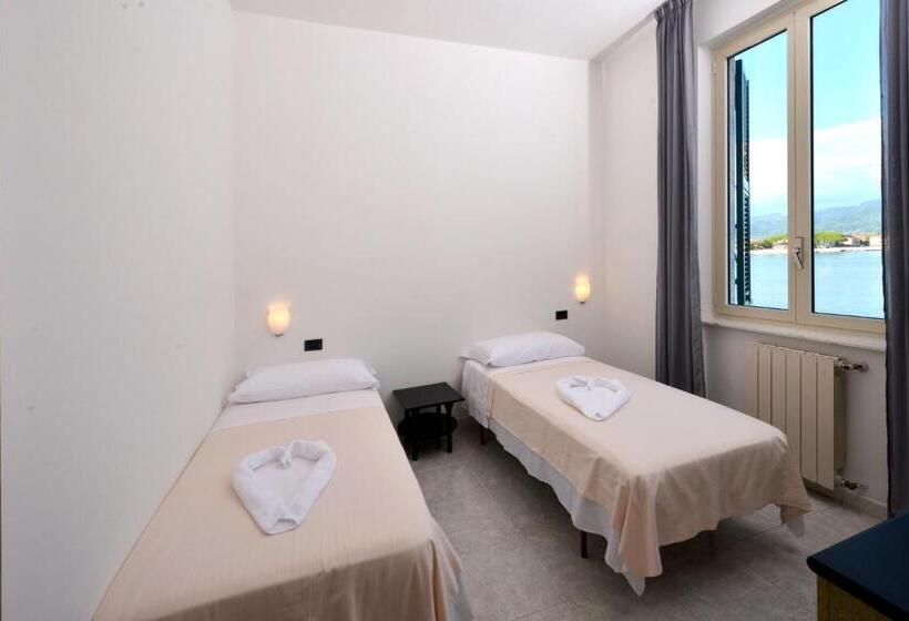 חדר סטנדרט לארבעה נוף לים, Garden Bocca Di Magra