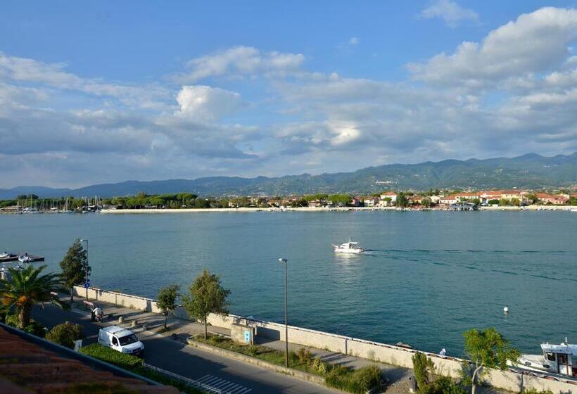 חדר סטנדרט לארבעה נוף לים, Garden Bocca Di Magra