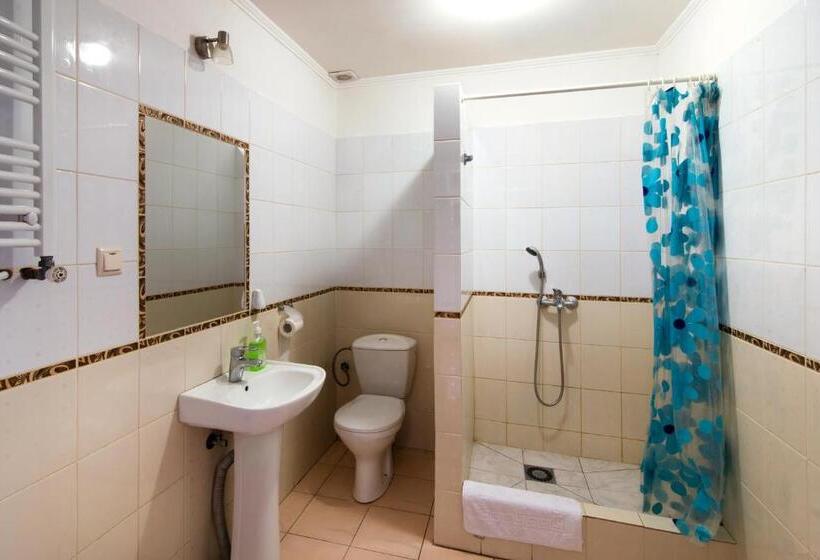 패밀리 룸, Inter