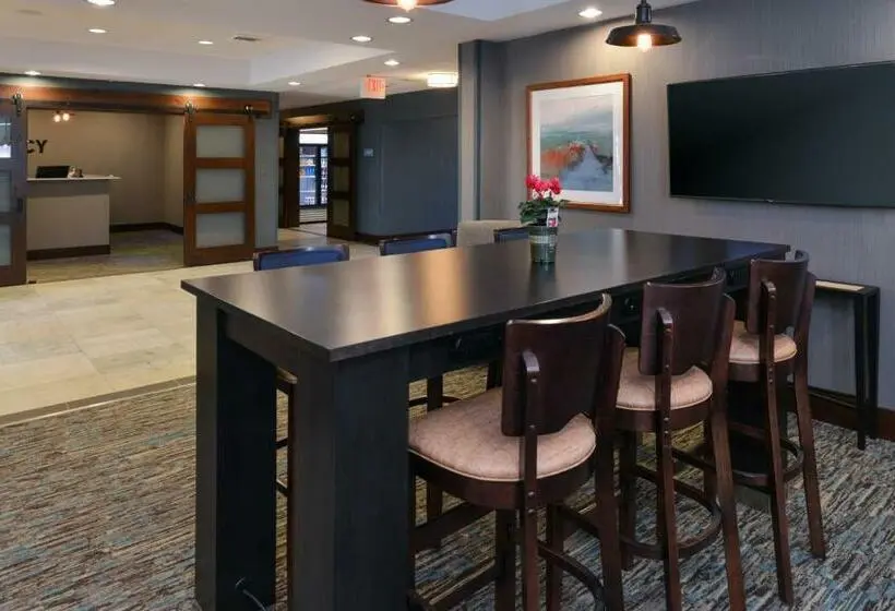 スイート, Legacy Suites Donaldsonville St. James