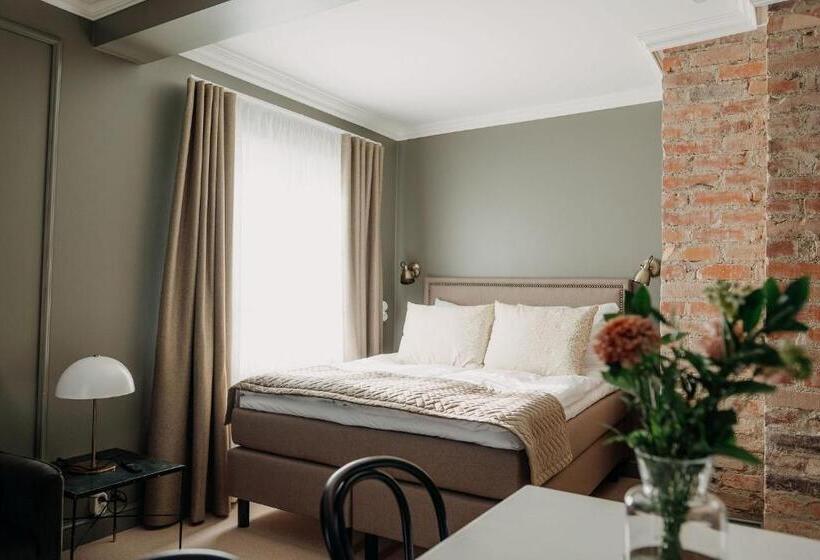 Люкс, Lillan Hotel & Kök