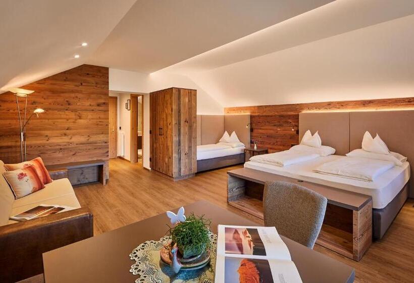 חדר סופריור לשלושה, Mountain B&b   La Scalira