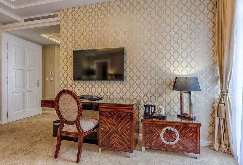 חדר סטנדרט, Royal Palace