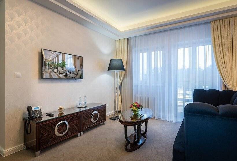 חדר סטודיו סטנדרד, Royal Palace