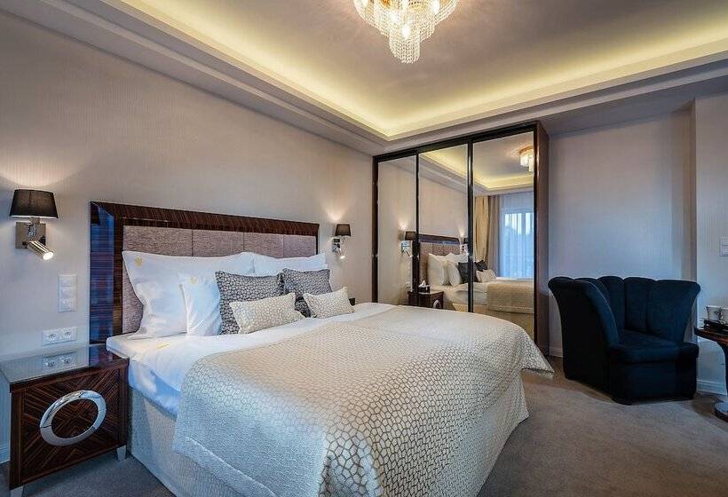 חדר סטודיו סטנדרד, Royal Palace