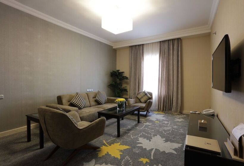 Family Suite, Warwick Hotel Jeddah
