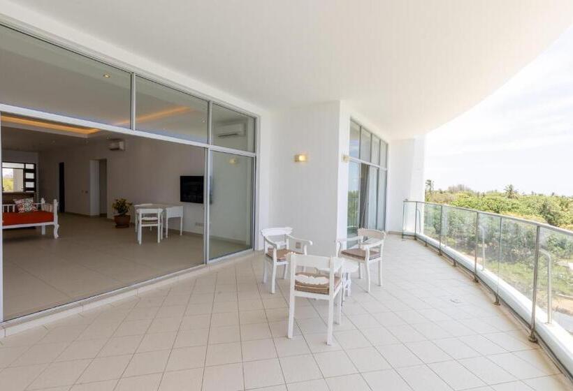 1 Bedroom Superior Apartment, Sun N Sand Beach Resort