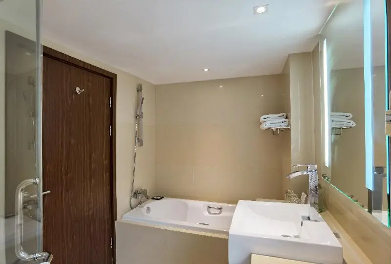 デラックスルーム, Warwick Hotel Jeddah