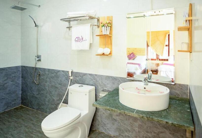 اتاق استاندارد چهارنفره با چشم‌انداز باغ, Tam Coc Lavender Homestay