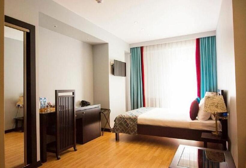 اتاق لوکس با بالکن, Vitrage