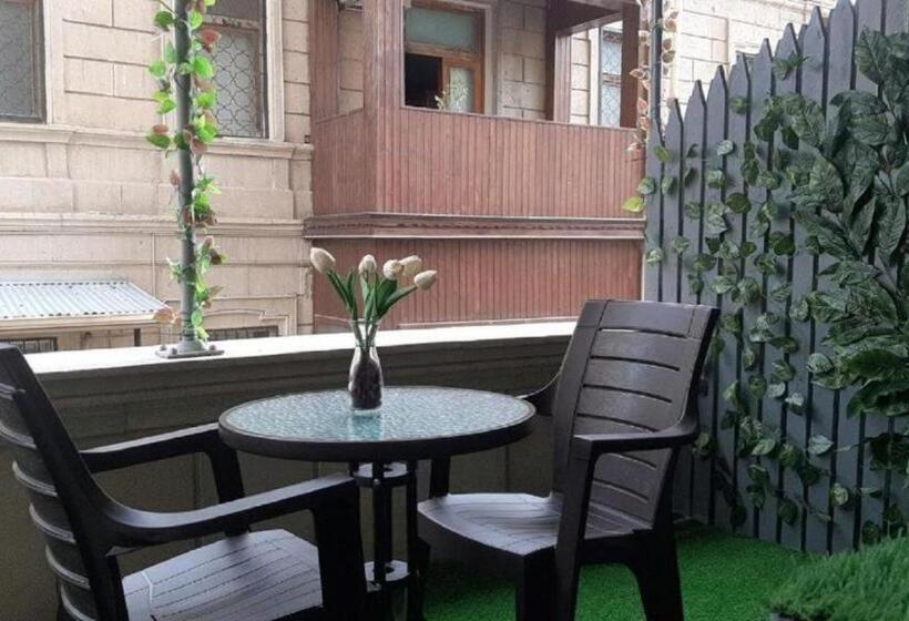 اتاق لوکس با بالکن, Vitrage