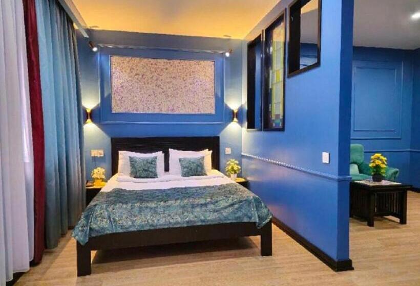 اتاق استاندارد سه نفره, Vitrage