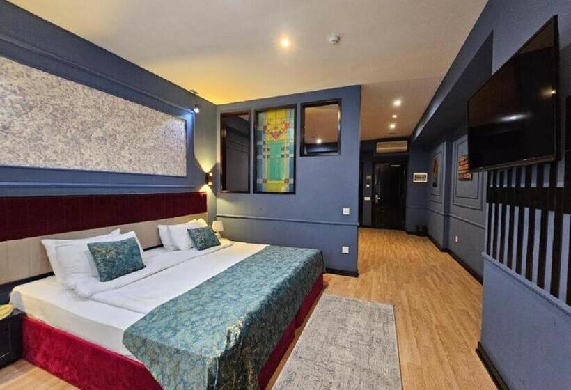 اتاق استاندارد سه نفره, Vitrage