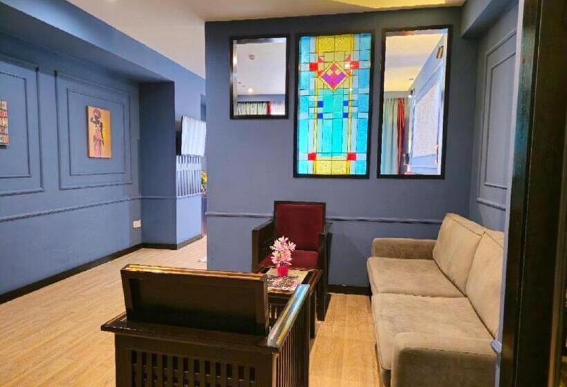 اتاق استاندارد سه نفره, Vitrage