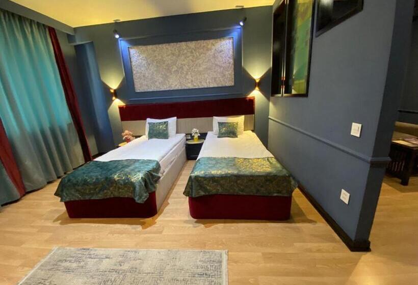 سوییت جونیور, Vitrage