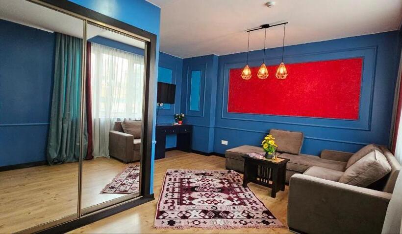 سوییت جونیور, Vitrage